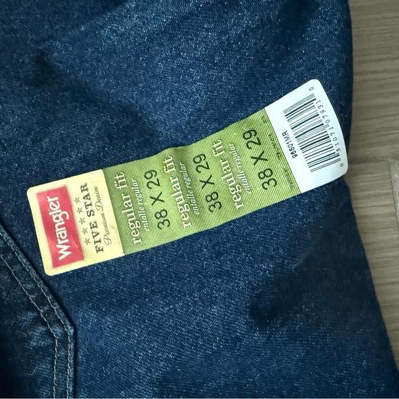 NWT Wrangler Regular Fit 38x29 Men’s Denim Jeans 100% Cotton - Picture 2 of 8